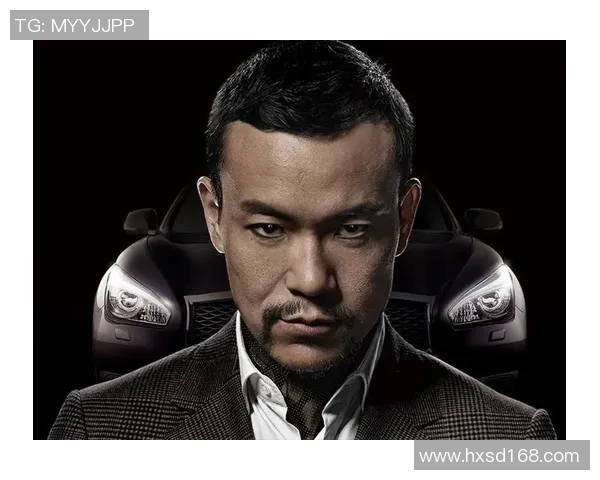 意大利足球明星优雅西服造型展现绅士风范与运动魅力